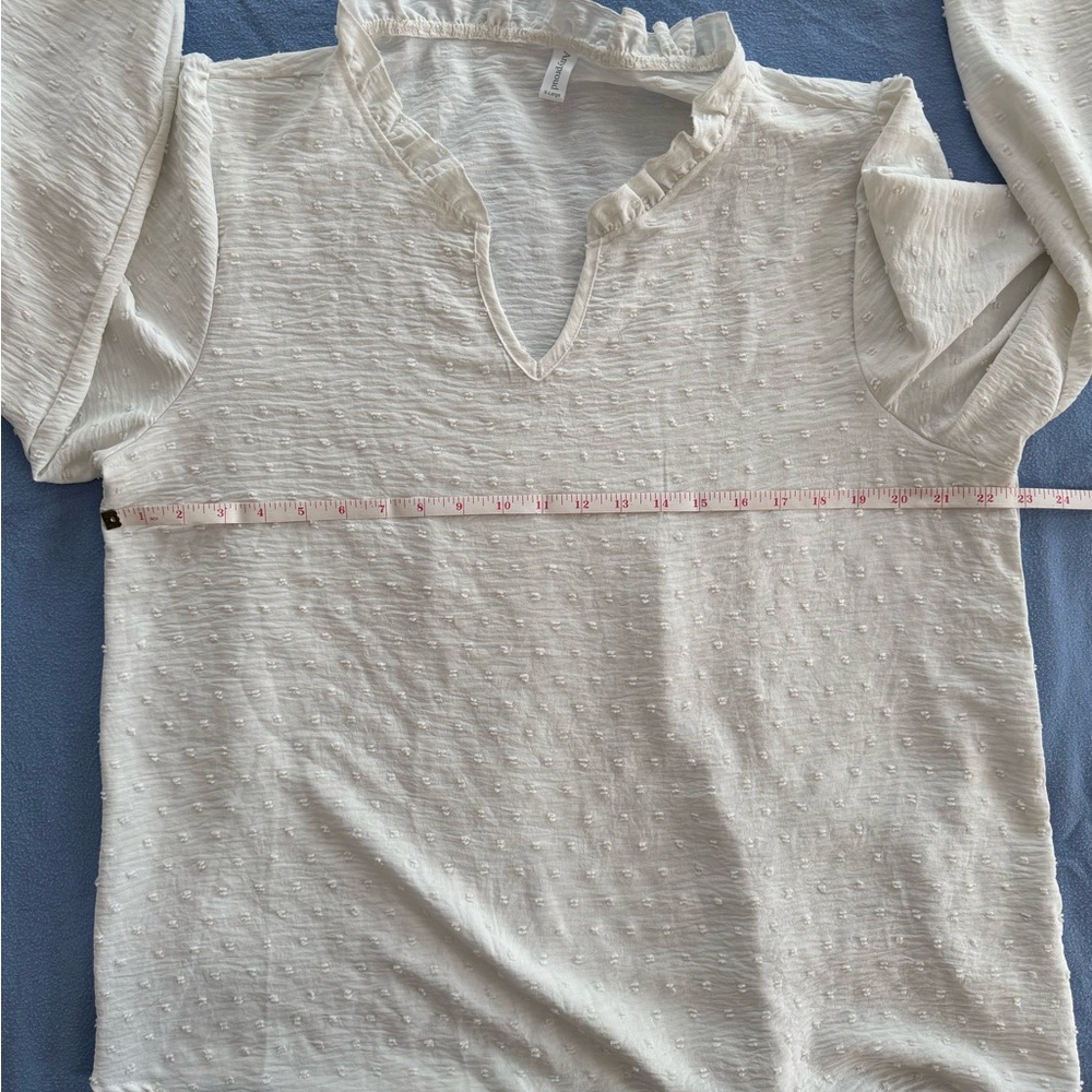 Chic White Ruffled Women's Blouse - Picture 5 of 8